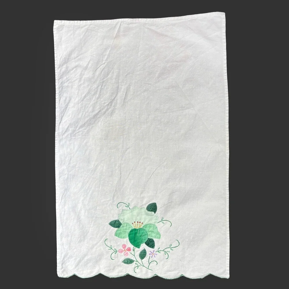 Vintage Hand Embroidered Floral Cotton Tea Towels Set of 3 Scalloped Edge White